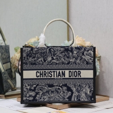 Christian Dior Shopping Bags